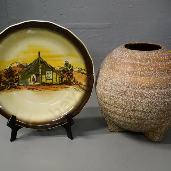 deco ball-shaped vase, no maker's mark H-200 Diameter 220 and a Wilkinson Homeland series Maori theme bowl