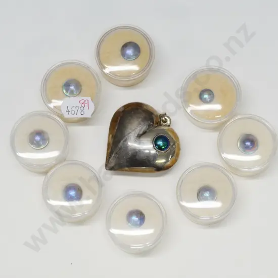 8 paua pearl stones & large silver heart pendant stamped 925 no chain