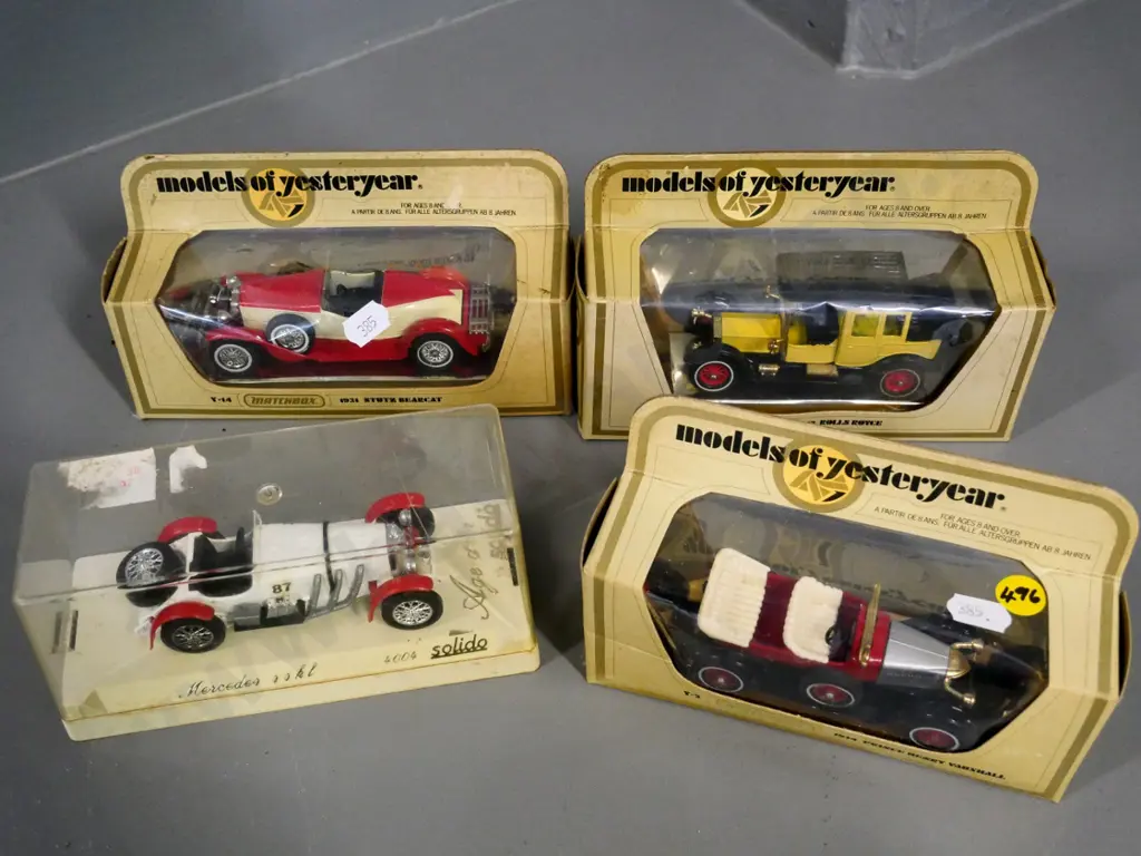 4 model vintage motorcar vehicles in original packaging - 3 Matchbox Models of Yesteryear and one Solido Image 1++