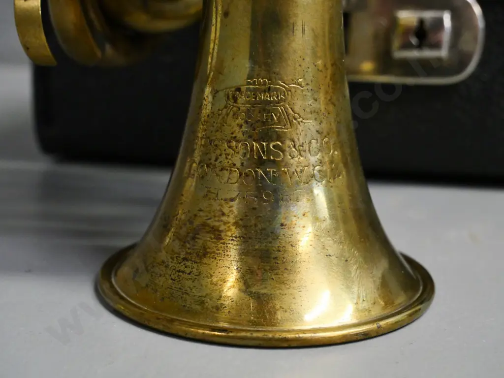 vintage cased small trumpet / bugle - Boosey / Bessons & Co. London H-140 L-280 including mouthpiece Image 1++