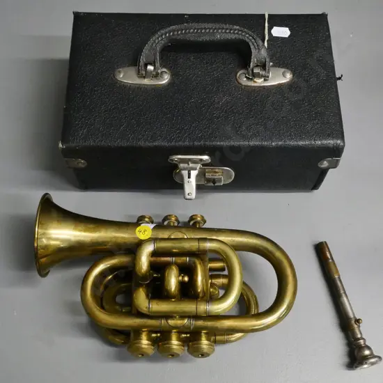 vintage cased small trumpet / bugle - Boosey / Bessons & Co. London H-140 L-280 including mouthpiece