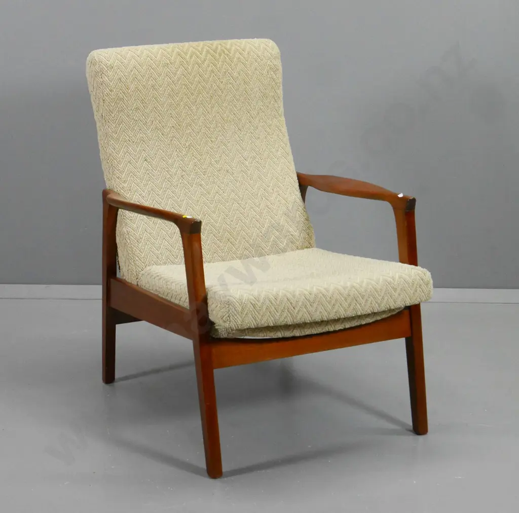 mid-century Don / Vono mahogany reclining lounge chair - some looseness in joints H-860 W-640 D-780 Image 1++
