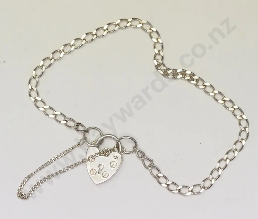 silver bracelet with heart clasp & safety chain stamped 925 Image 1++
