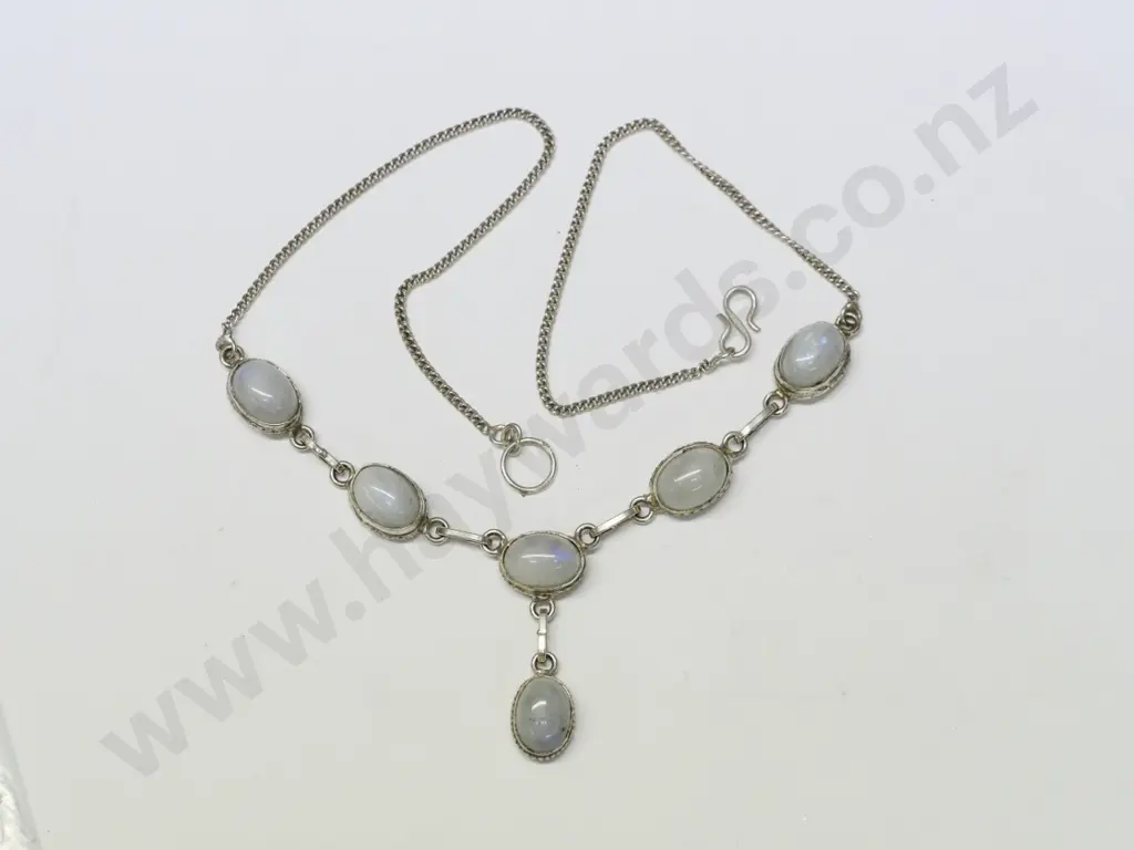 moonstone silver necklace stamped 925 Image 1++