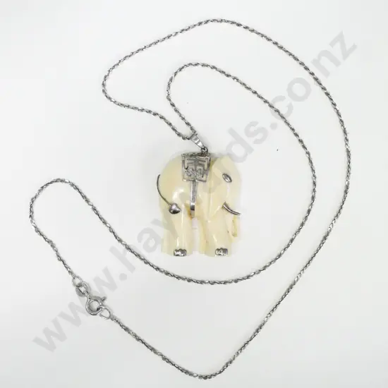 elephant necklace with silver saddle stamped 925