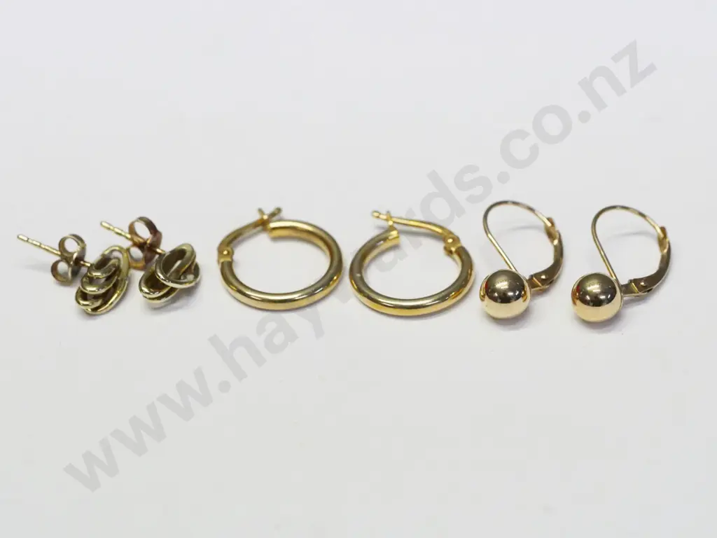 pair 10k ball earrings & 2 pairs 9ct earrings Image 1++