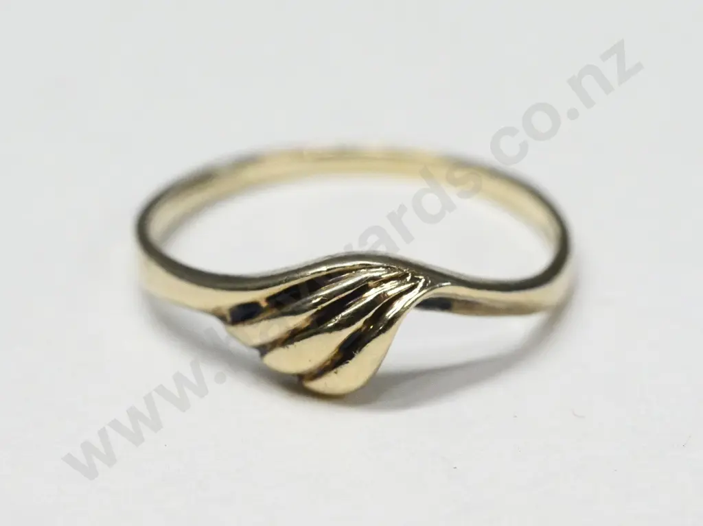 9ct ring stamped 9ct Image 1++