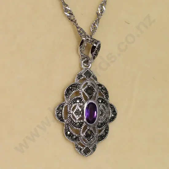 silver & amethyst pendant stamped 925