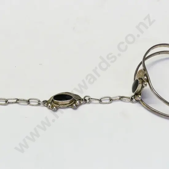 silver cuff/ring with black stone marked Mexico