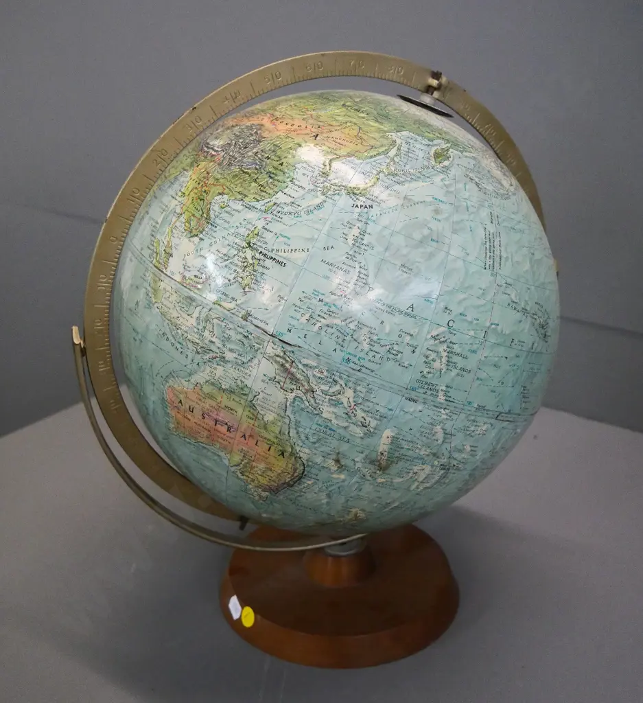 Reader's Digest world globe on wooden base & metal stand - some pitting to metal, fading to wood. H-430 Image 1++