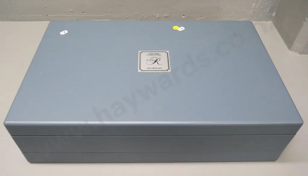 10 place canteen of Rodd Camille pattern plated cutlery Image 1++