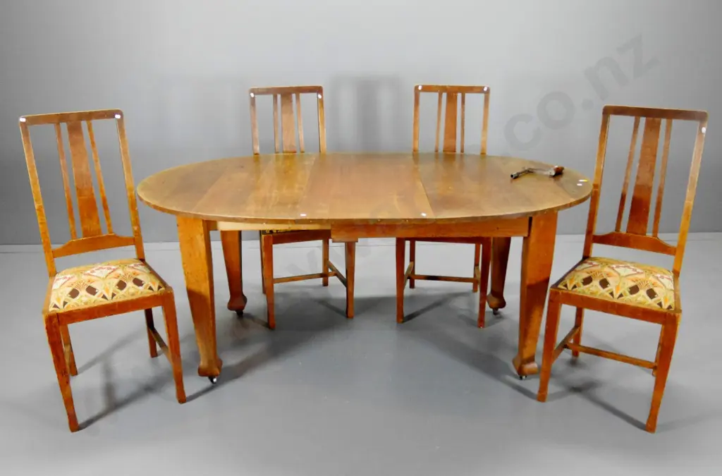 deco oak oval dining table, crank extension w/1 leaf, 4 matching slat-back chairs, Liberty fabric, extended L-1780 W1070 Image 1++
