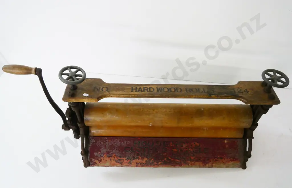 vintage American Wringer Co. household clothes mangle H-400 L-770 W-280 Image 1++