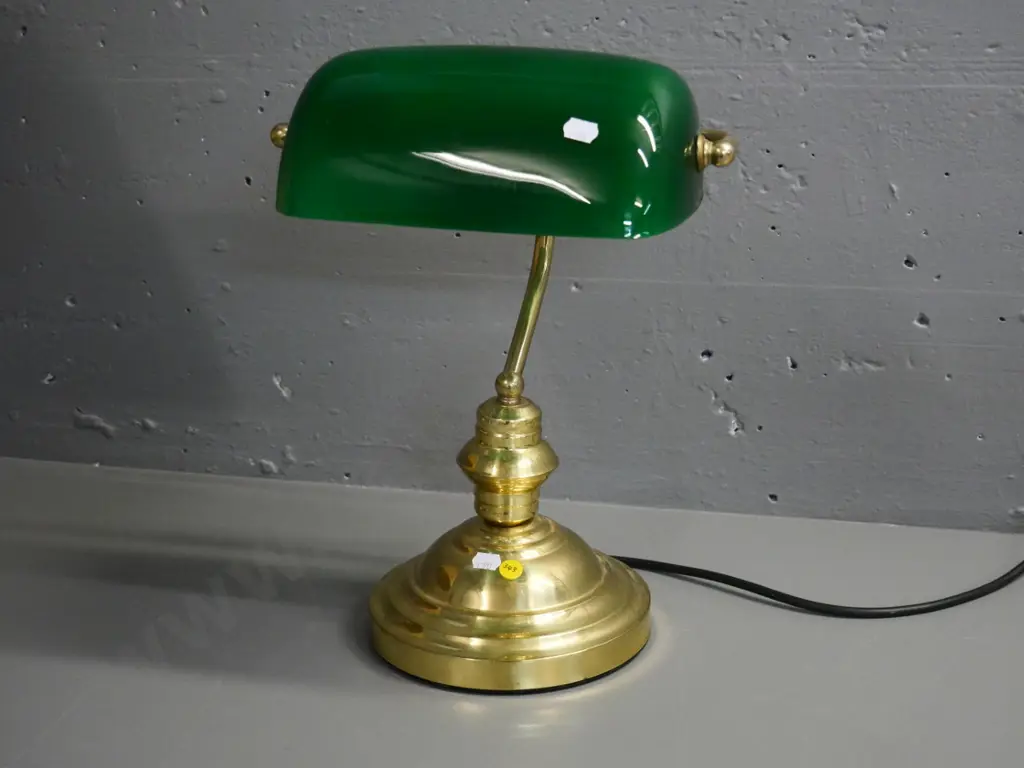 reproduction brass banker's lamp with green glass shade - slight pitting to brass H-370 W-270 Image 1++