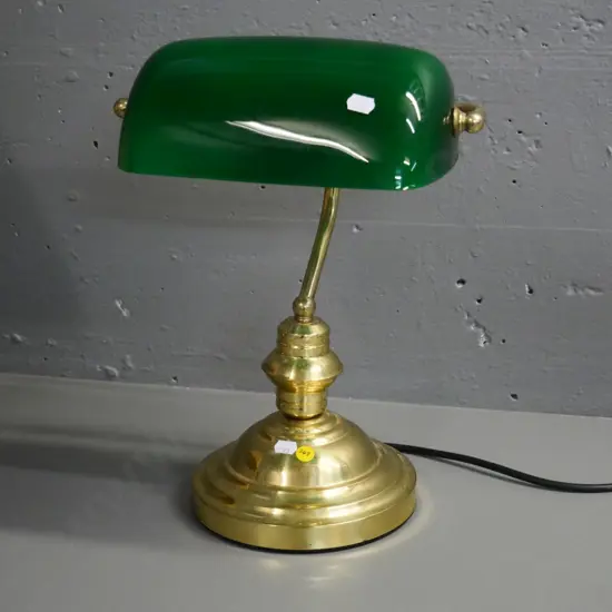 reproduction brass banker's lamp with green glass shade - slight pitting to brass H-370 W-270