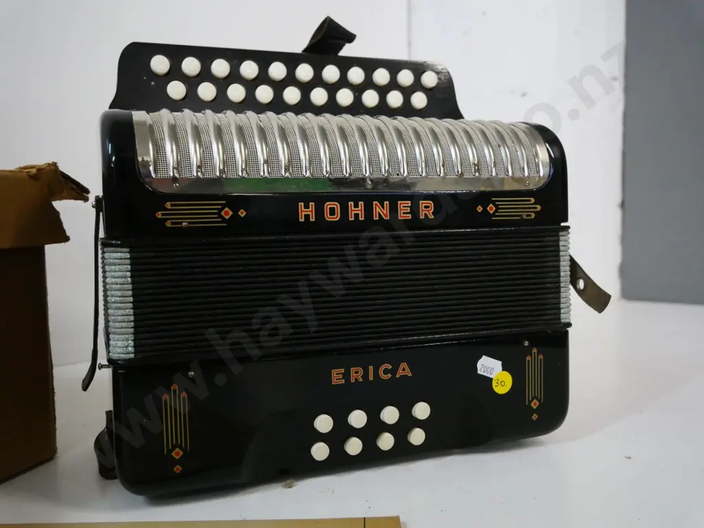 Hohner Erica button accordion H270 W280 w/original cardboard box, wear to box Image 1++