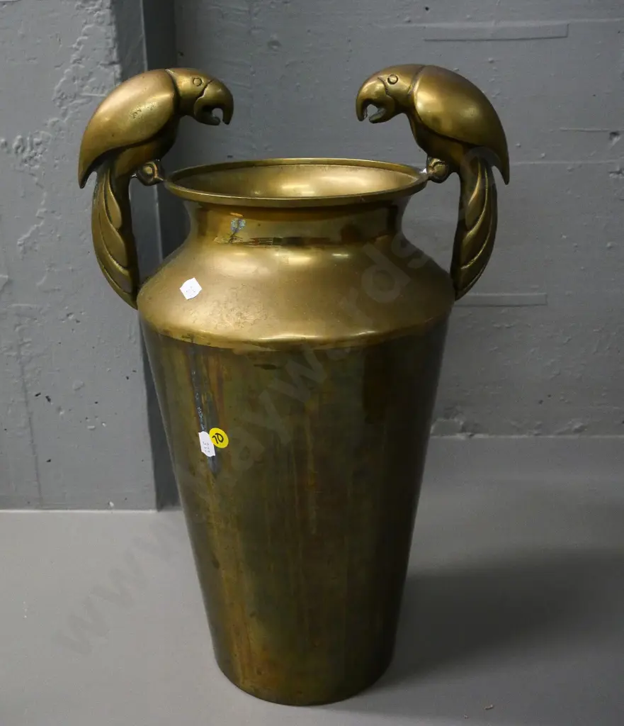 brass urn with cast brass bird handles H-450 W-270 at handles Image 1++