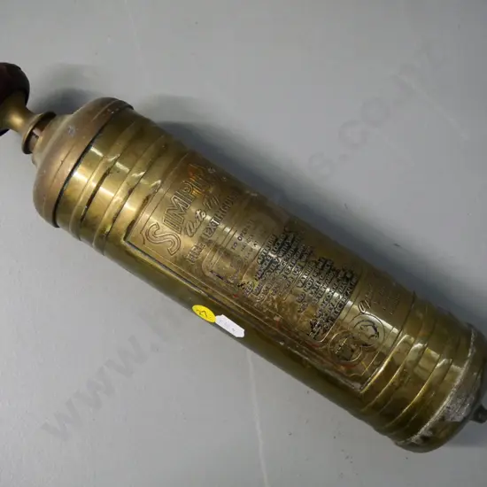 vintage brass Wormald Simplex fire extinguisher with bakelite knob L-330