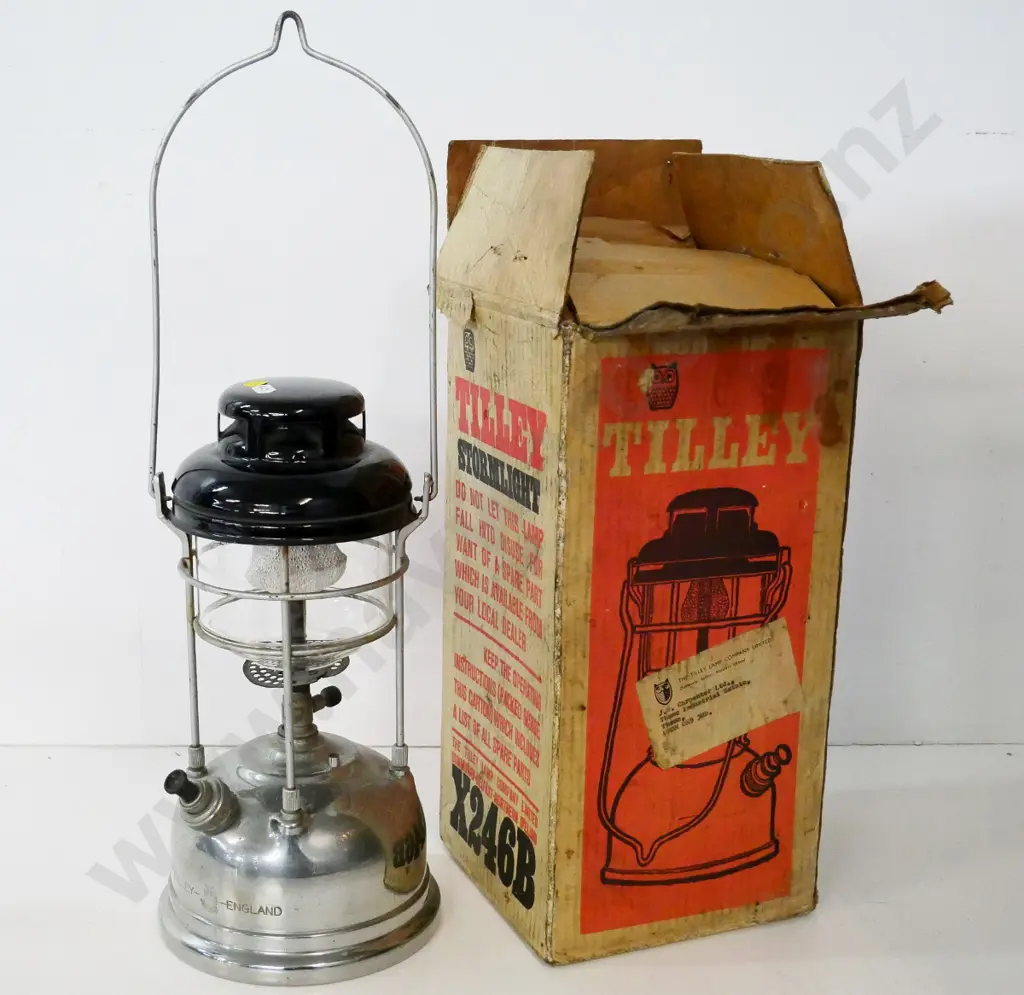 vintage Tilley white spirit lantern H-330 W-160 with original box Image 1++