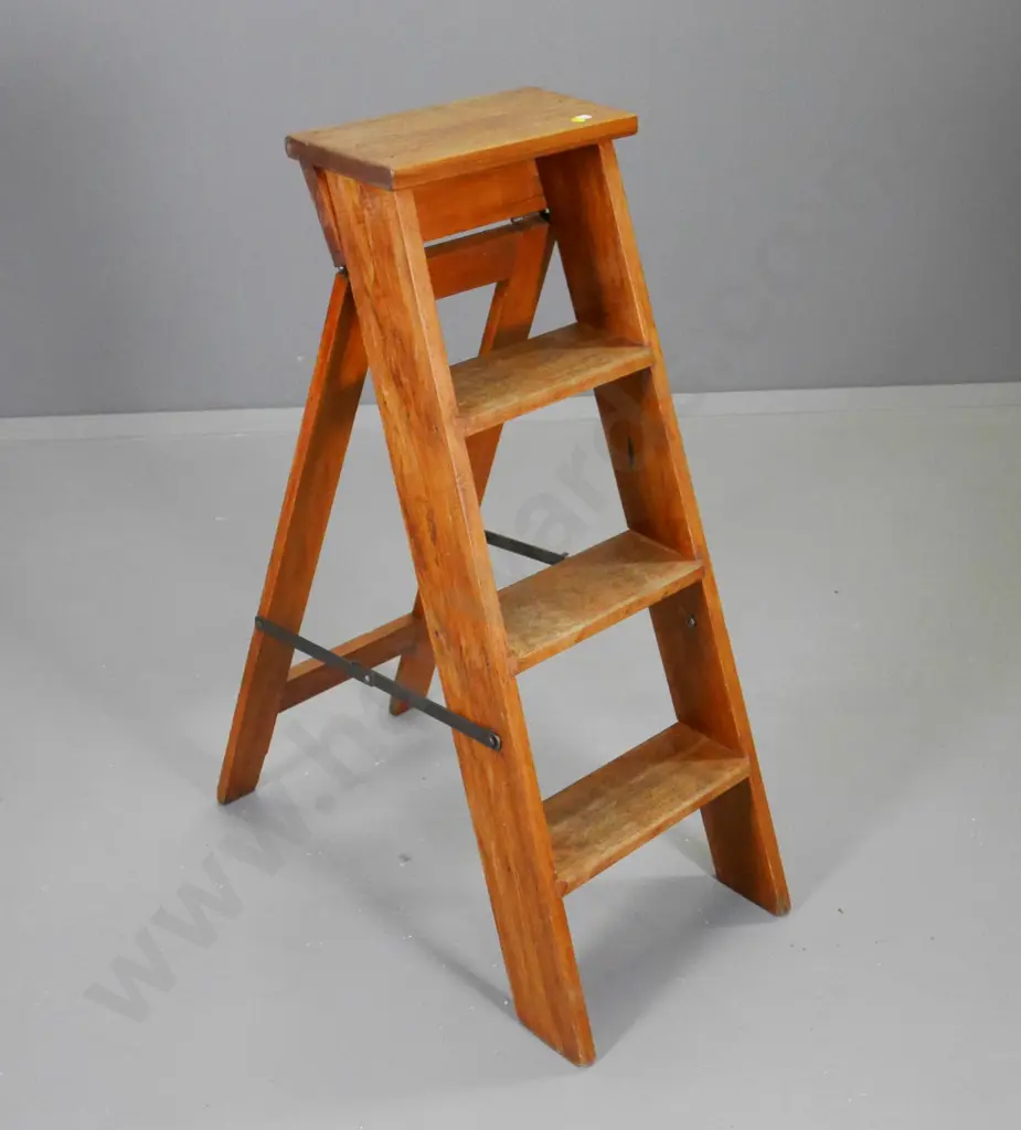 vintage rimu step ladder H-920 W-350 D-690 Image 1++