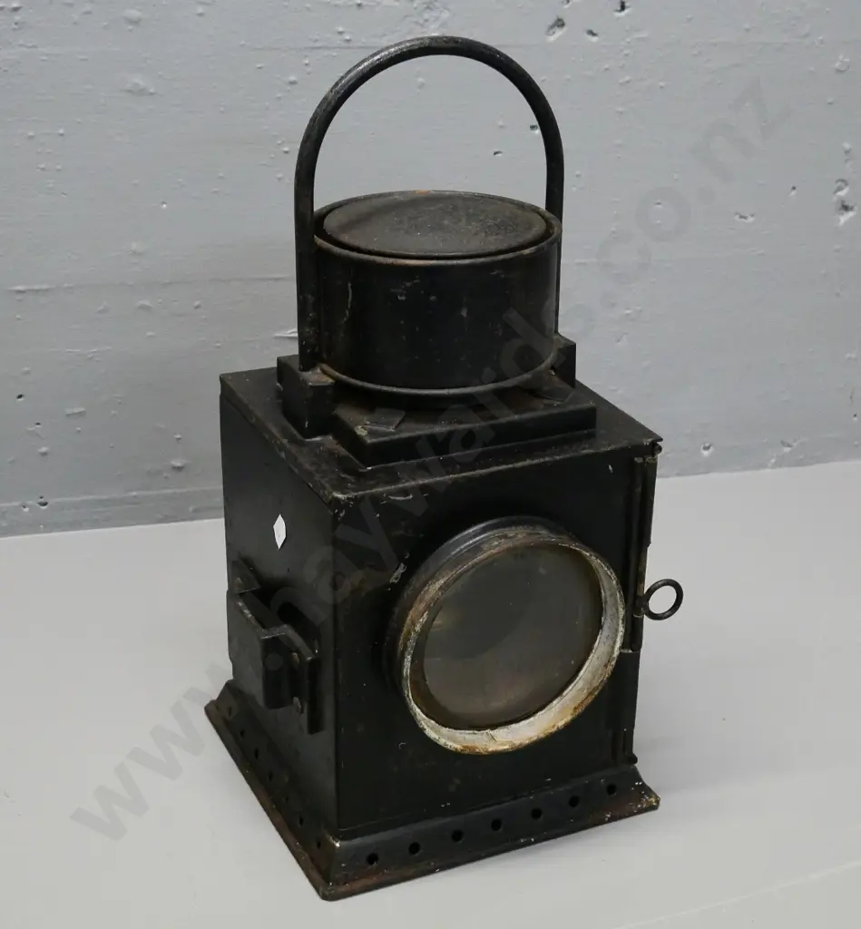 NZR guards van lantern with 2 clear glass lenses - 180 x 180 x H-370 including handle - chips to finish Image 1++