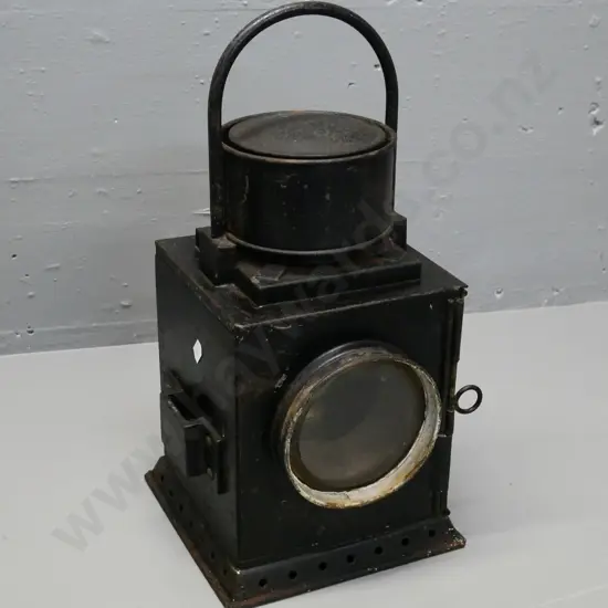 NZR guards van lantern with 2 clear glass lenses - 180 x 180 x H-370 including handle - chips to finish