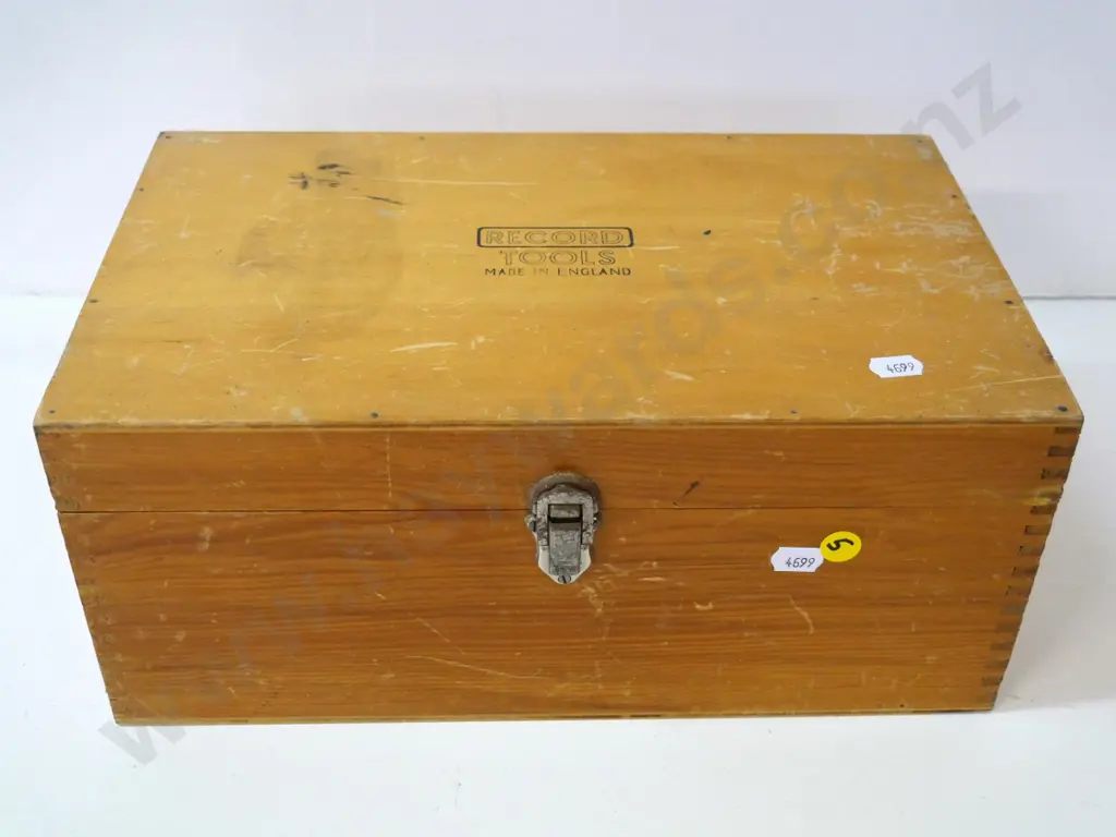 Record Multi-Plane no 405 in fitted wooden case with other parts and cutting blades Image 1++