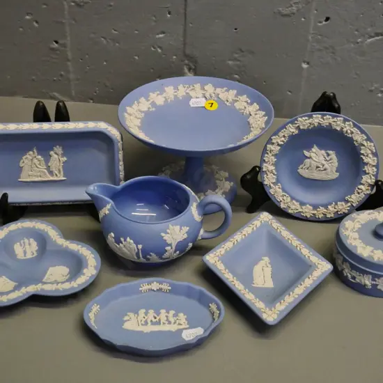 8 pieces of blue Wedgwood jasperware including comport H-100 D-150