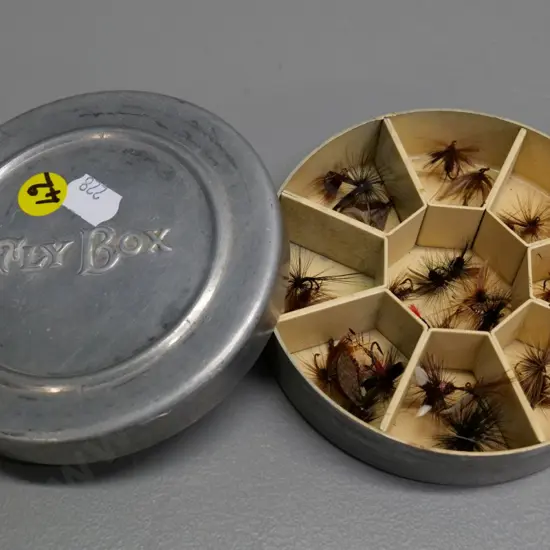 segmented tin of fishing dry flies - diameter 110