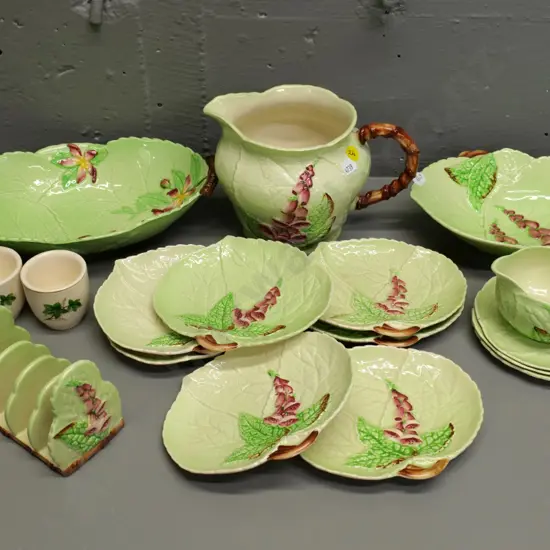 14 pieces of Carlton ware Foxglove pattern including 2 jugs & 3 non-matching egg cups