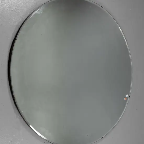 large bevelled edged circular wall mirror, very slight de-silvering Diam-910