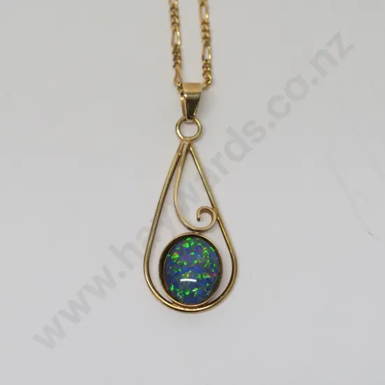 9ct opal necklace stamped 375