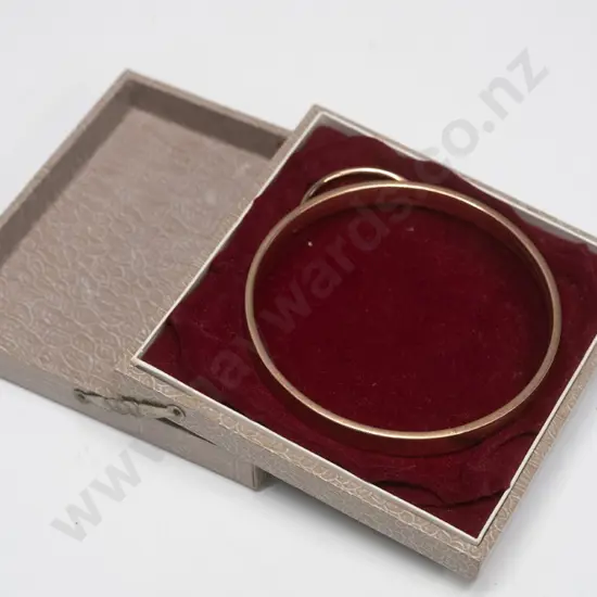 9ct silver lined bangle