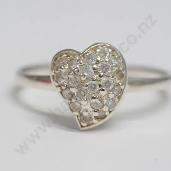 silver cz heart shaped dress ring stamped 925