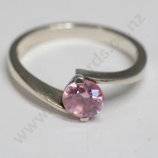silver pink stone ring stamped 925