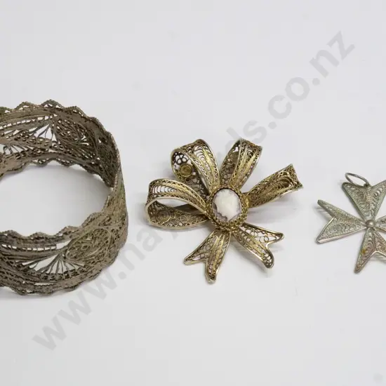 filagree necklace [no chain], brooch & napkin ring