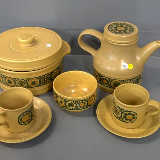 Kilncraft England retro Bacchus pattern tableware - lidded casserole D-250, teapot, sugar bowl, 2 cups & saucers