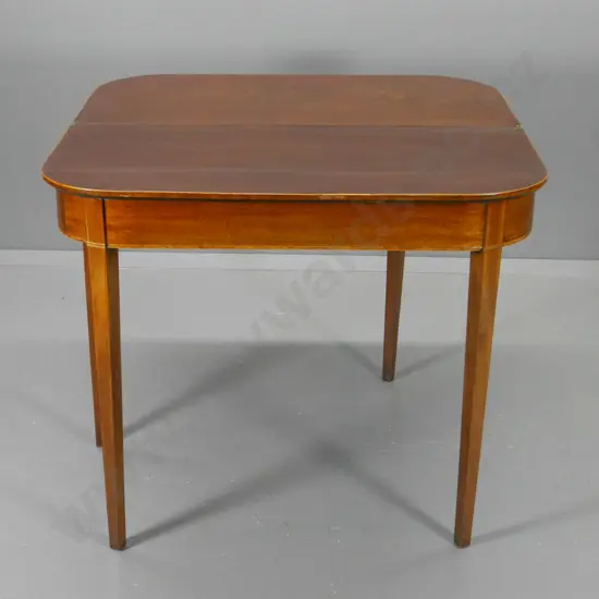 Victorian mahogany flip top supper table w/marquetry detail, legs a bit shaky, splitting to top H750 W-920 D-900 open