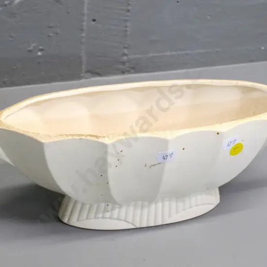 Crown Lynn cream glaze flower trough No. 668 H-120 L-330