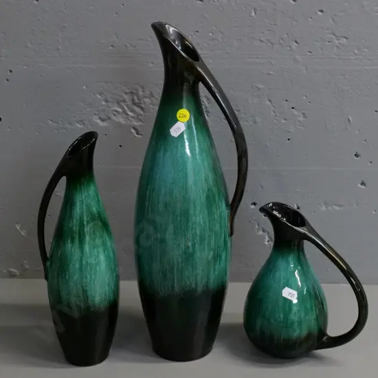 3 Blue Mountain pottery ewer jugs - tallest is H-390