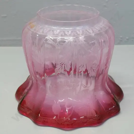 frilled and etched light shade with poppy motif - ruby glass fading to pink H-170 D-200