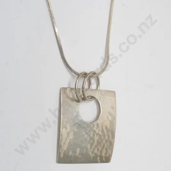 silver pendant stamped 925