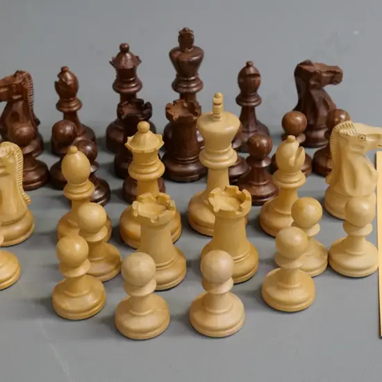 Indian hand-carved teak chess set - small chip to one piece. King is H-75