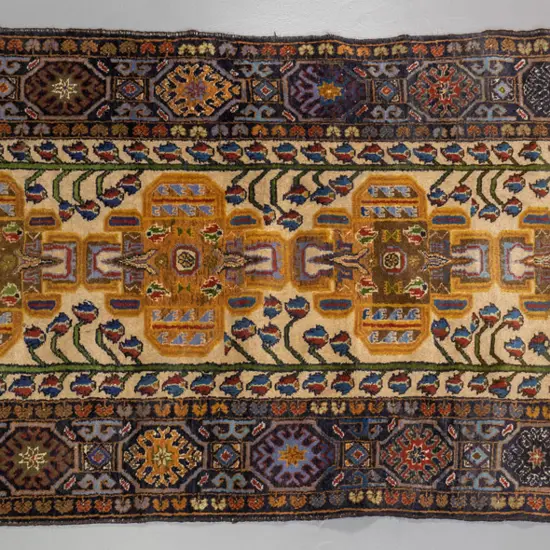 hand-knotted wool Persian style floor rug L-1930 W-1060