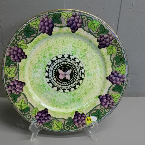 Maling lustre grape design cabinet plate - diameter 290