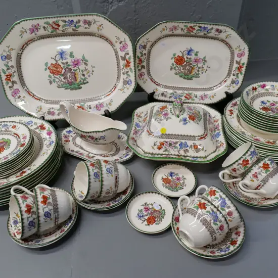 Spode Chinese Rose 8-place dinner set w/gravy boat, 2 ashetts, lidded tureen, etc - very good condition