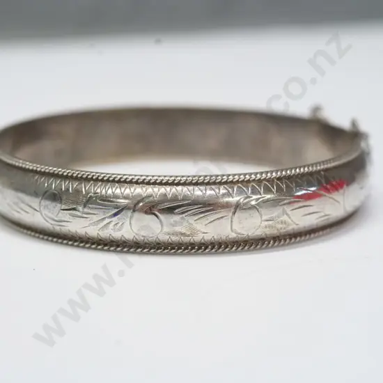silver etched bangle stamped 925