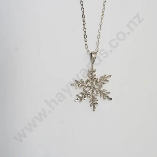 silver leaf nedklace stamped sterling