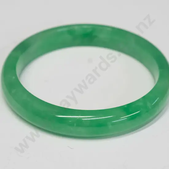 light green jade bangle