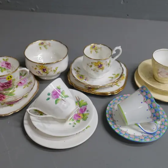 Royal Albert - 3 trios & sugar, odd saucer and plate and Aynsley trio, cup & saucer